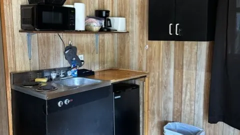 Studio Fishermans Cabin — image 2 of 5