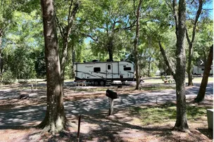 Country Oaks Campground & RV Park – photo 2
