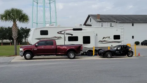 Pull-Through Full Hookup (must detach towed items) — image 7 of 7