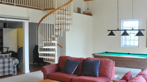 X- Large Lodge — image 2 of 30