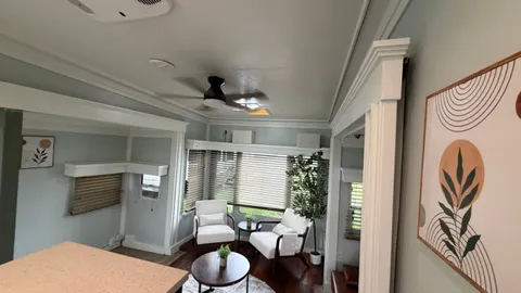 Large 1 Bedroom RV — image 2 of 7