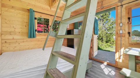 Bunkie — image 2 of 14