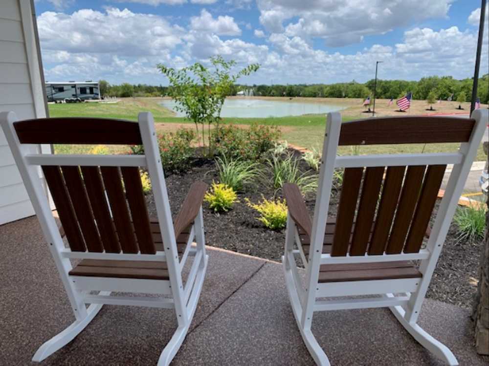 Chappell Hill Luxury RV Resort - Photo 2