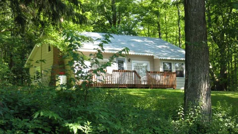 Colonial Home Cottage — image 1 of 8