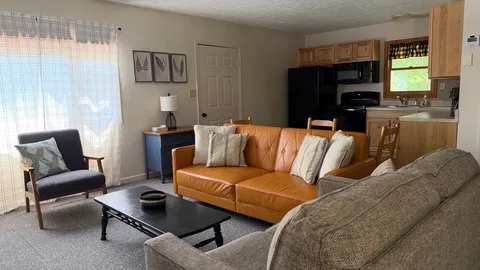 Duplex Cottage Upper Unit (MVA) — image 10 of 10