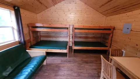 Cabin — image 2 of 6