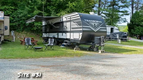 30/50 Full Hook RV Site — image 9 of 9