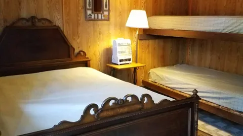 Large Cabin — image 2 of 3