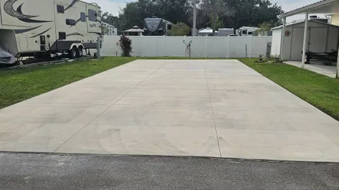 Standard Heartlands Full Hookup RV Site — image 1 of 1