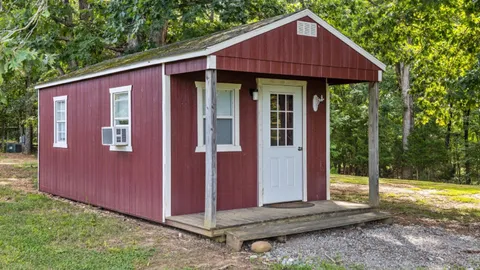 HIDE OUT CABIN — image 6 of 6