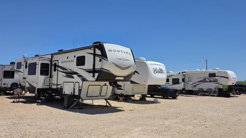 Basecamp RV — image 4 of 4