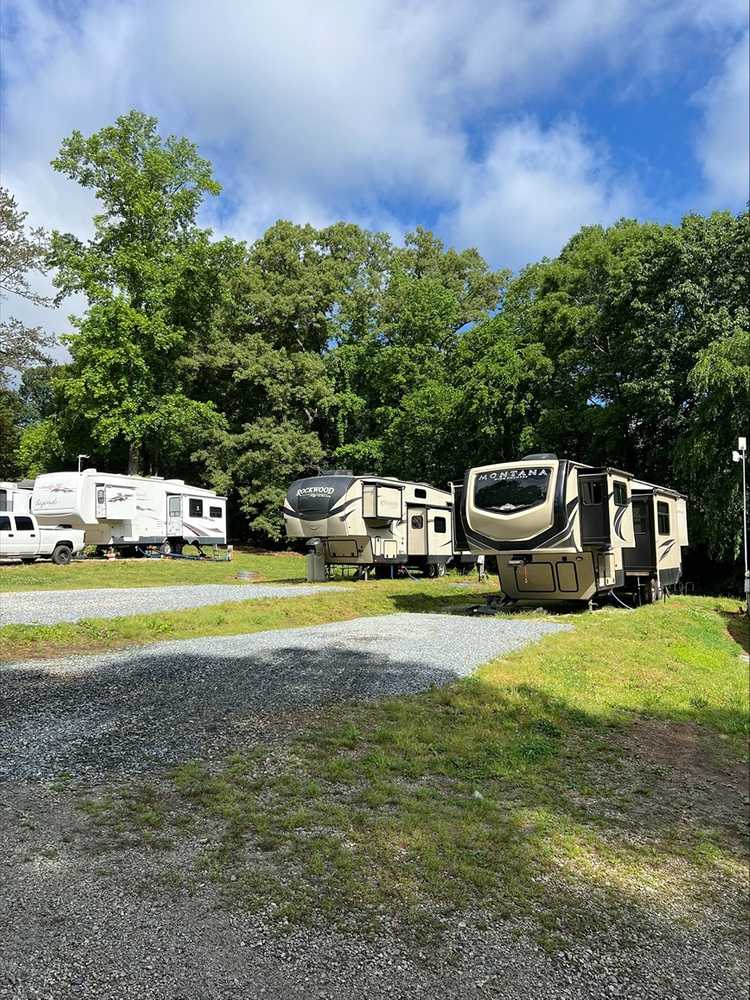 Cobble Hill Campground - Photo 4