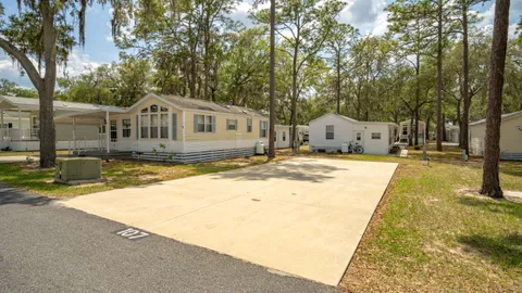 Elite Full Hookup RV Site — image 1 of 3