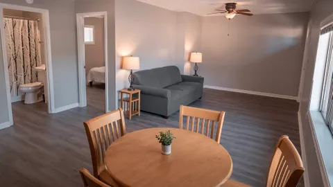 1 Bedroom Cottage — image 1 of 5