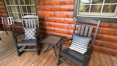 Modern Log Cabin (7Ridges) — image 2 of 12