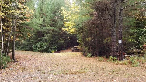 Tent site w/o power and water — image 2 of 5