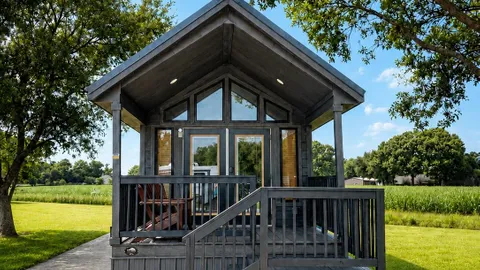 Bon Temps Bungalow — image 1 of 8