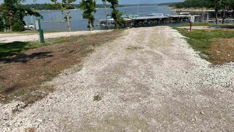 30/50 Amp Deluxe Waterfront RV Site — image 2 of 5