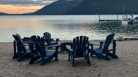 Renovated Beachfront Cabin B — image 8 of 8