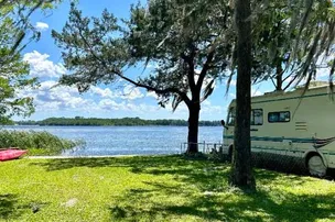 Inglis Lakeside RV Park – photo 3