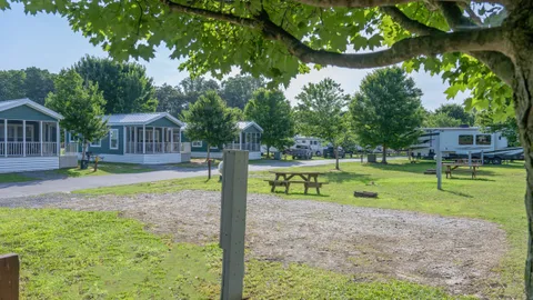 Back-In FHU RV Site — image 2 of 6