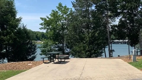 Classic Waterfront — image 6 of 6