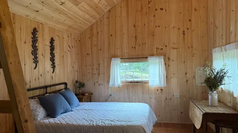 Phoenix Cabin — image 13 of 13