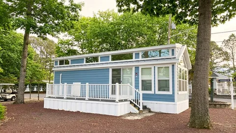 Poolside Vacation Rental — image 1 of 9