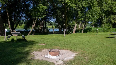 Water & Electric RV Site — image 2 of 4