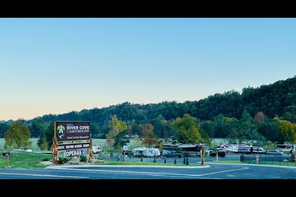 Uncle Jim's River Cove Campground – photo 1