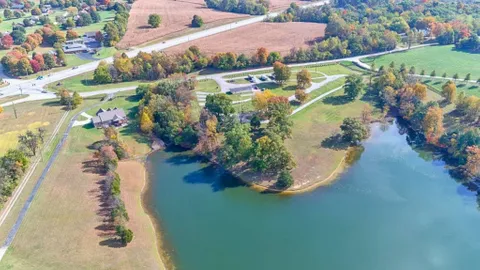 30/50 Amp Deluxe Waterfront RV Site — image 2 of 4
