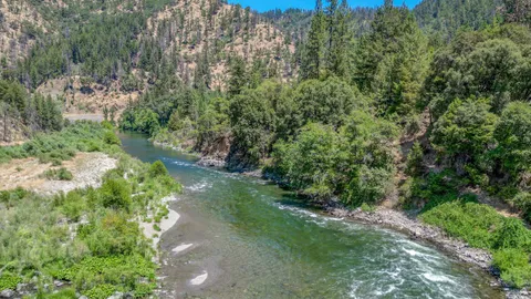 River’s Edge Cabin — image 2 of 10