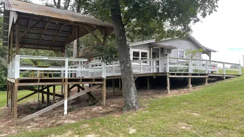 Cabin 07 — image 1 of 16