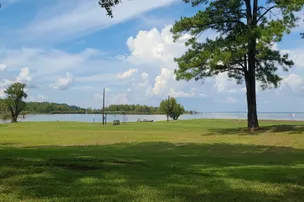 McGee's Landing – photo 2