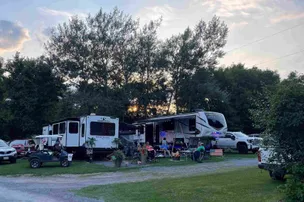 Shady Oaks Camping Resort – photo 3