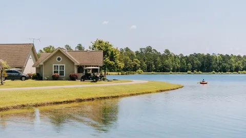 Lakeside Cottage 2 Bedroom — image 1 of 4
