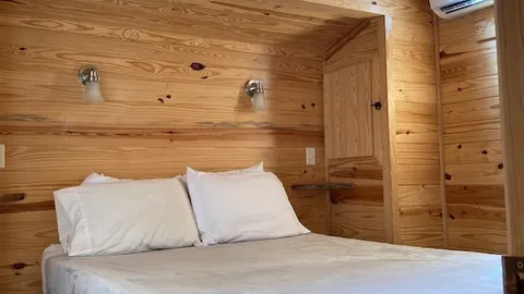 Yogi Bear™ Cabin Pet Friendly — image 2 of 7