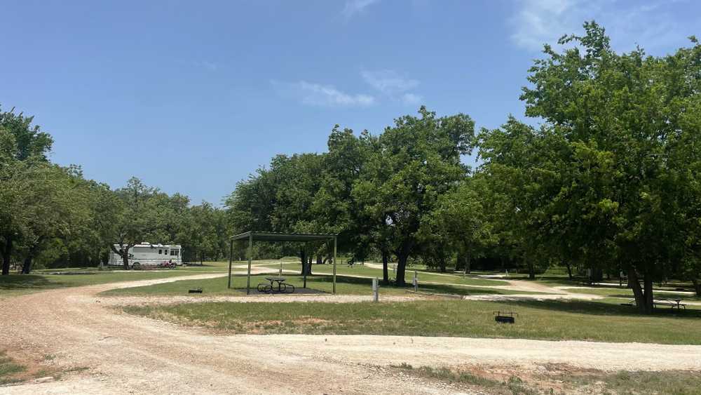 Brazos River Hideout - Photo 2