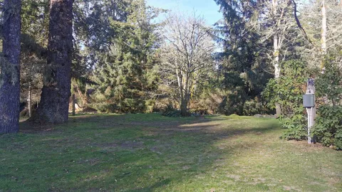 30 Amp Creek Front RV Site — image 2 of 8