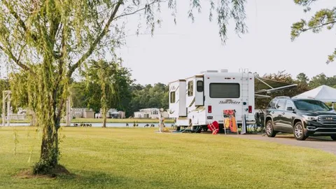Motor Home Lakefront — image 4 of 4