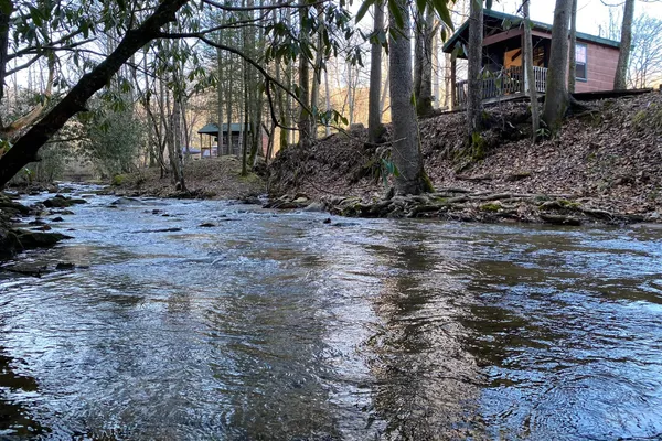 Catawba Falls Campground – photo 1