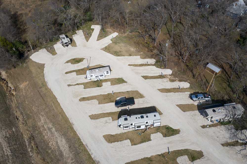 Hackberry Acres RV Park - Photo 3