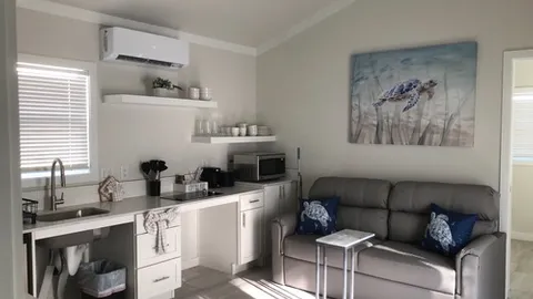 One Bedroom Cottage — image 12 of 12