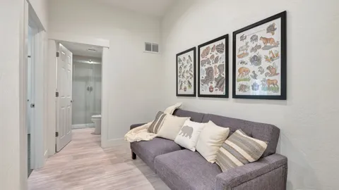 B&B Going To The Sun Suite — image 2 of 12