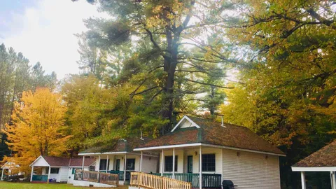 1 Bedroom Chalet — image 2 of 12