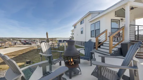 Tiny Home 54 - Tiny Bee — image 1 of 21
