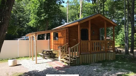 Studio Cabin — image 1 of 13
