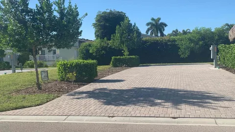 Lot 95 — image 1 of 3