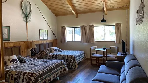 Lodge Room Inbetween — image 1 of 1