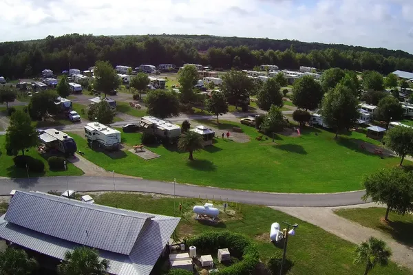 Suwannee River Rendezvous Resort and Campground – photo 1